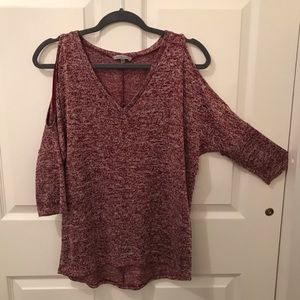 3/4 Sleep Cold Shoulder Top
